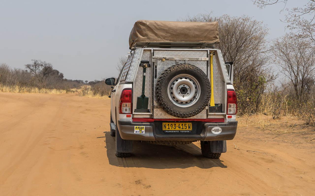 Autorijden Botswana tips kruising Linyanti Savuti diep zandweg