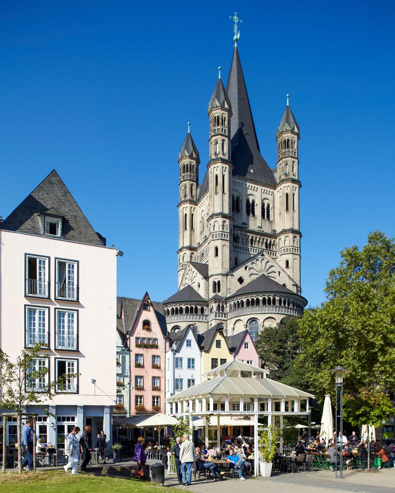Groß St. Martin in de Kölner Altstadt aan de Rijn