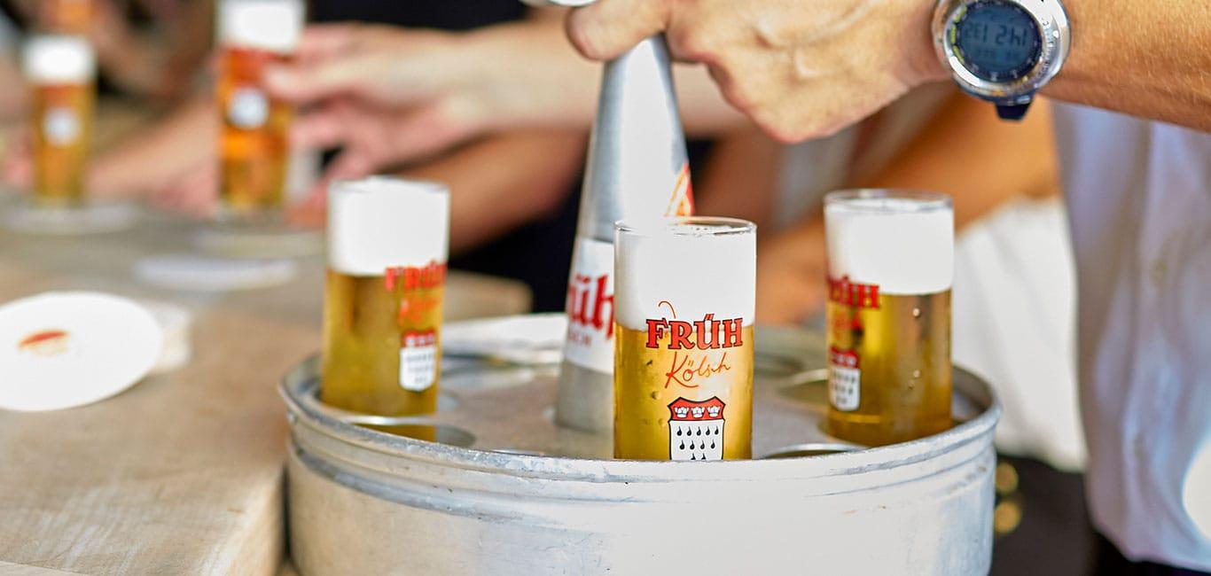 Kölsch Bier drinken Köln