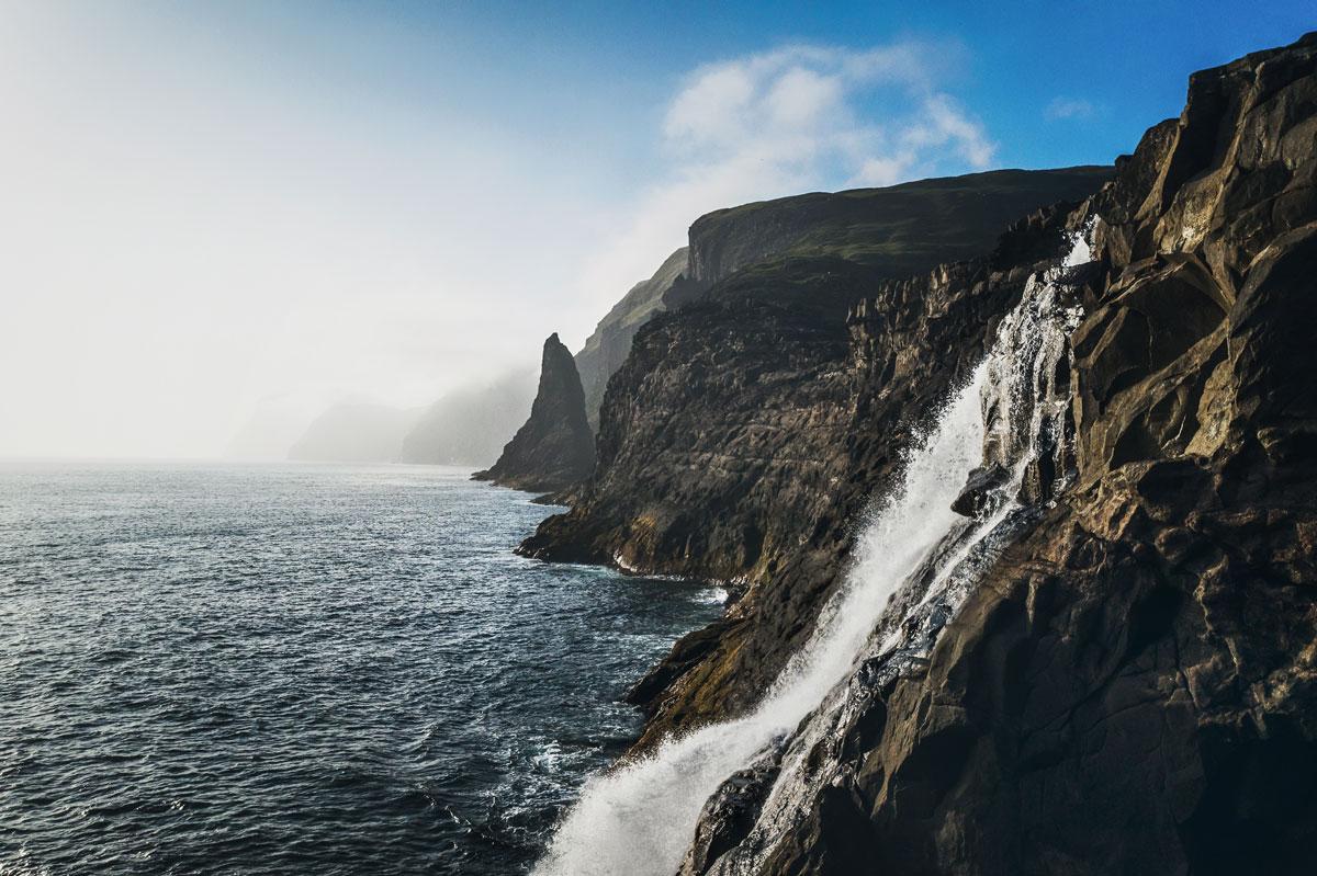 Bøsdalafossur waterval Faeröer