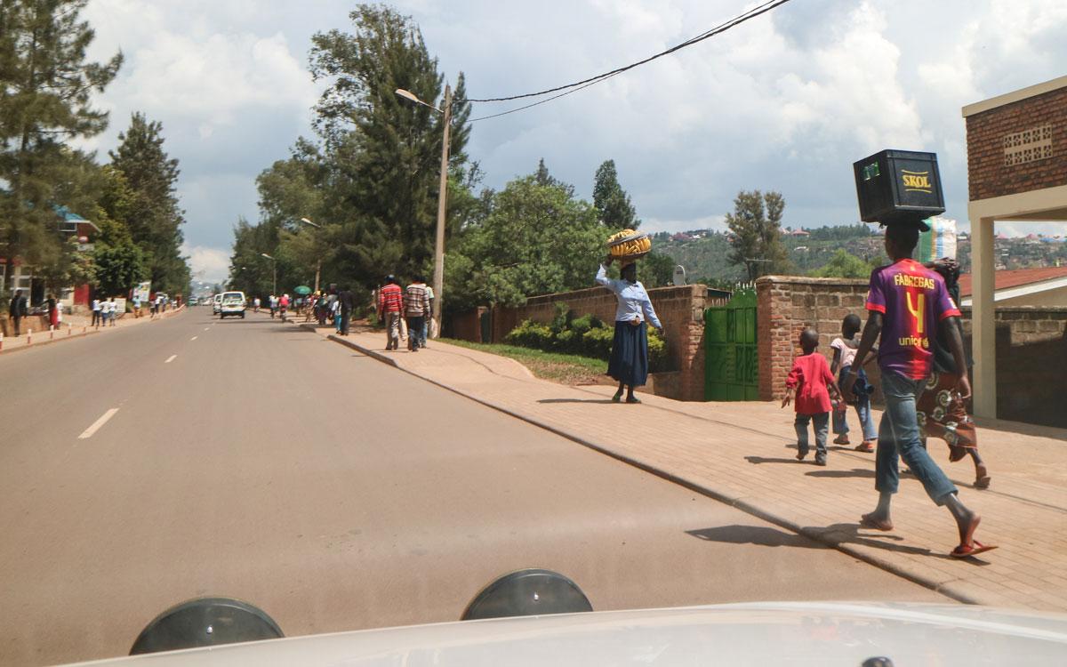 border-rwanda-uganda-7
