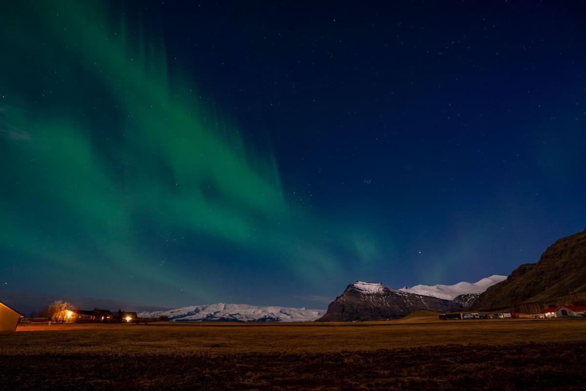 Photographing Northern Lights with smartphone