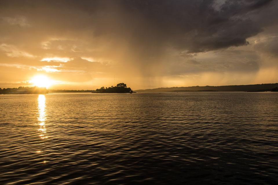 Best travel time to Guatemala: Beautiful sunset in Flores
