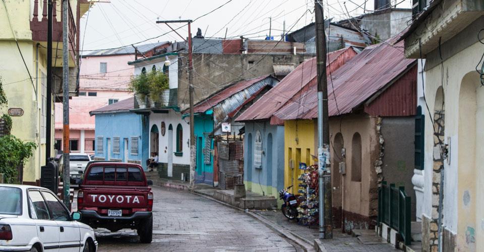 streets_flores_guatemala
