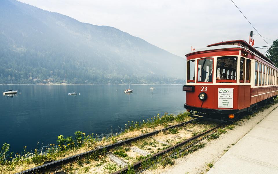 nelson-kootenay-lake-old-streetcar