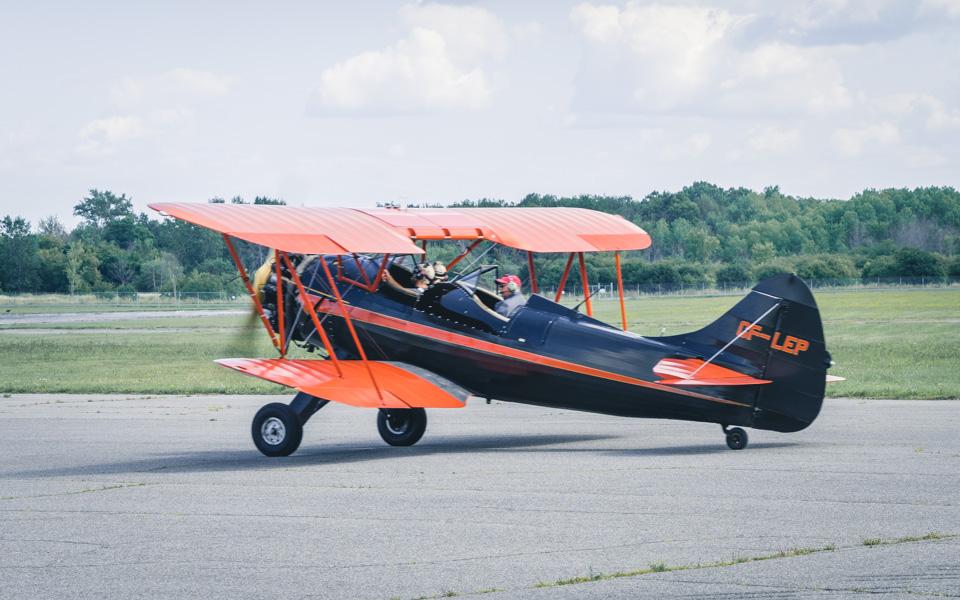ottawa-biplane-tour-biplane-flight