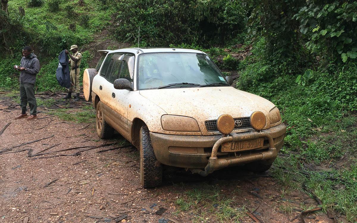 Gorilla Trekking Uganda dans Bwindi NP - Routes boueuses
