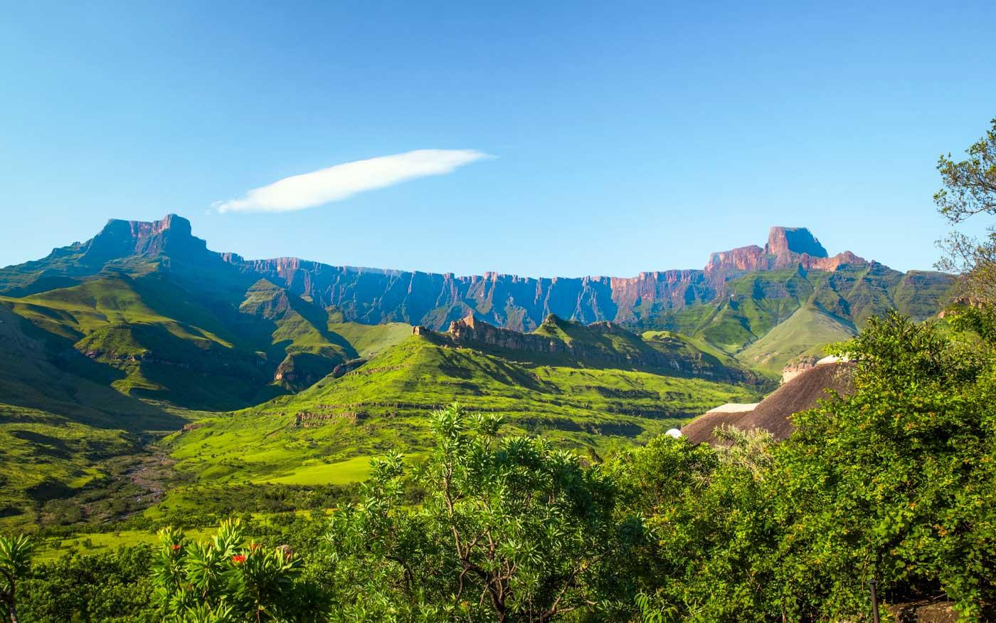 KwaZulu-Natal Highlight: Amphitheatre in the Drakensberg Mountains