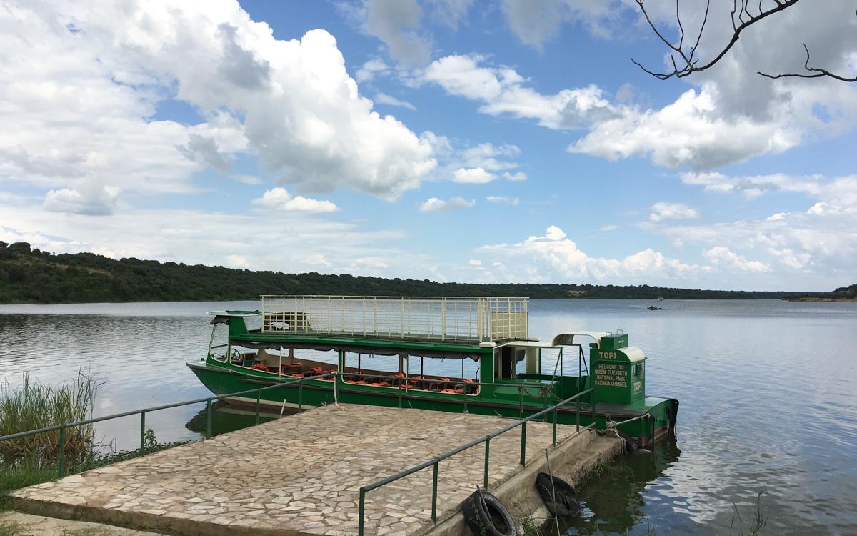 boat-tour-kazinga-channel-queen-elizabeth-np