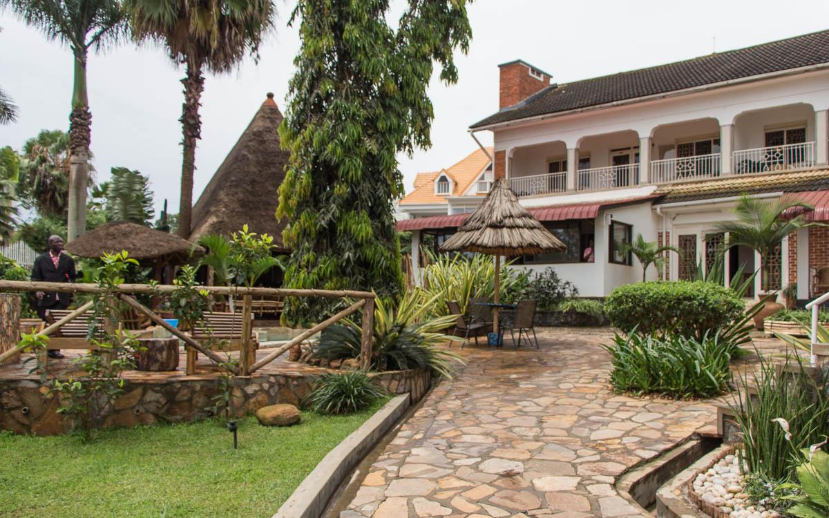 entebbe-2-friends-beach-hotel