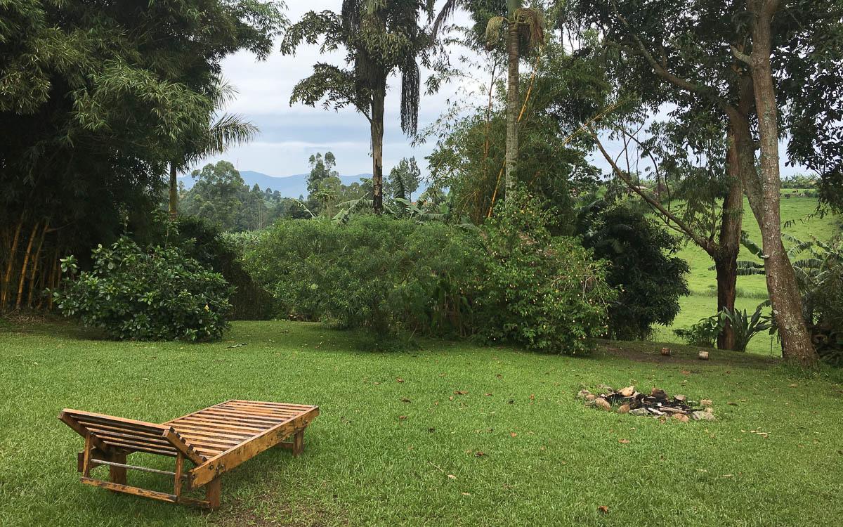 fort-portal-rwenzori-view-guesthouse-garden