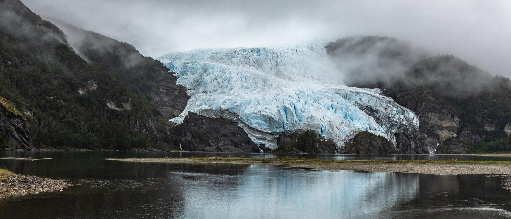 Águila Glacier Patagonia