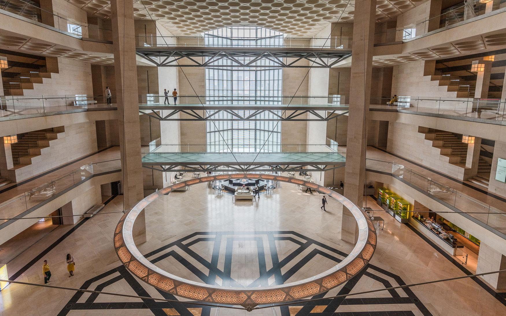 Van binnenuit het MIA in Doha is elk perspectief prachtig voor architectuurliefhebbers.