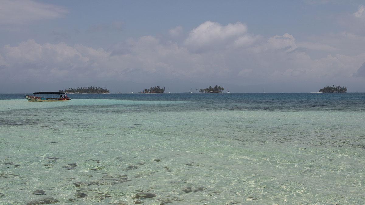 every-day-of-the-year-an-island-san-blas-islands