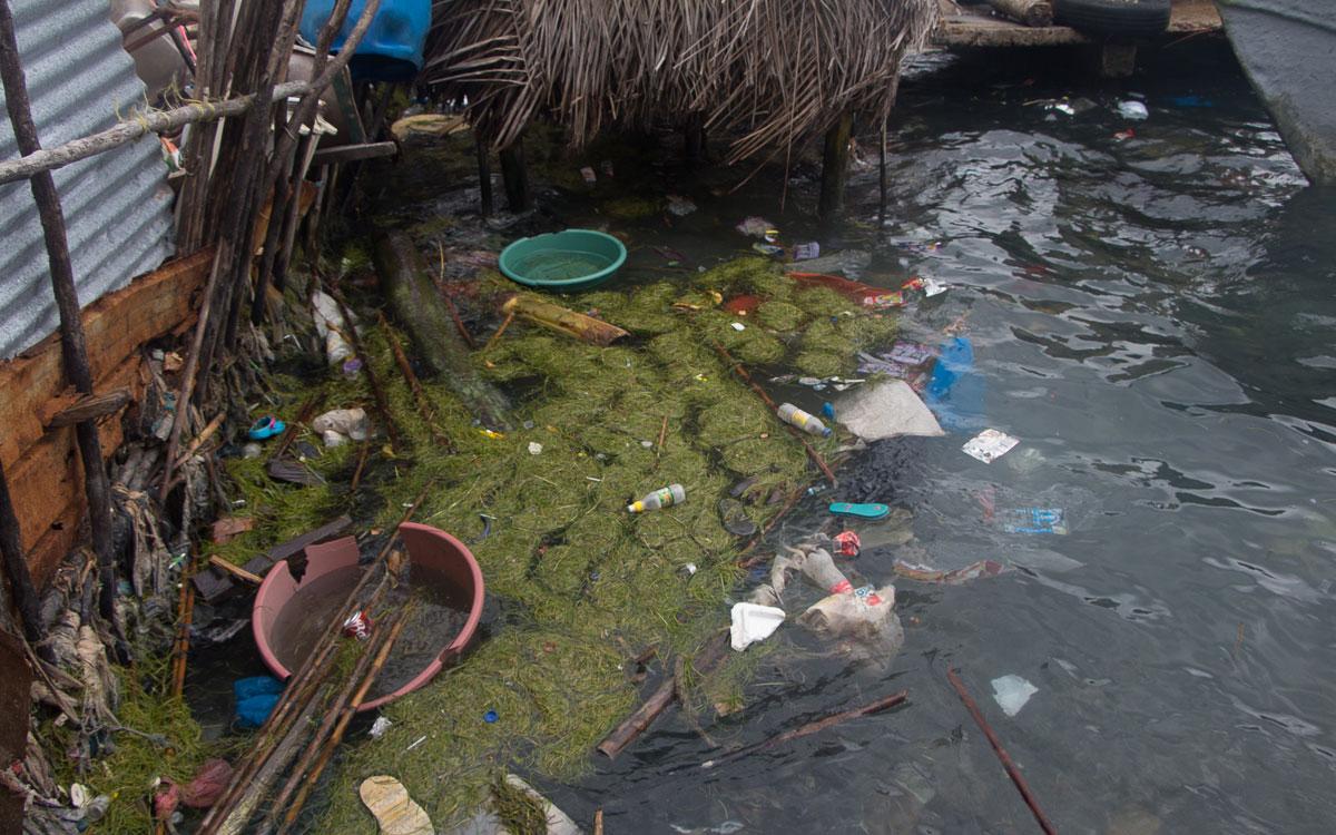 San Blas Kuna Yala Carti garbage