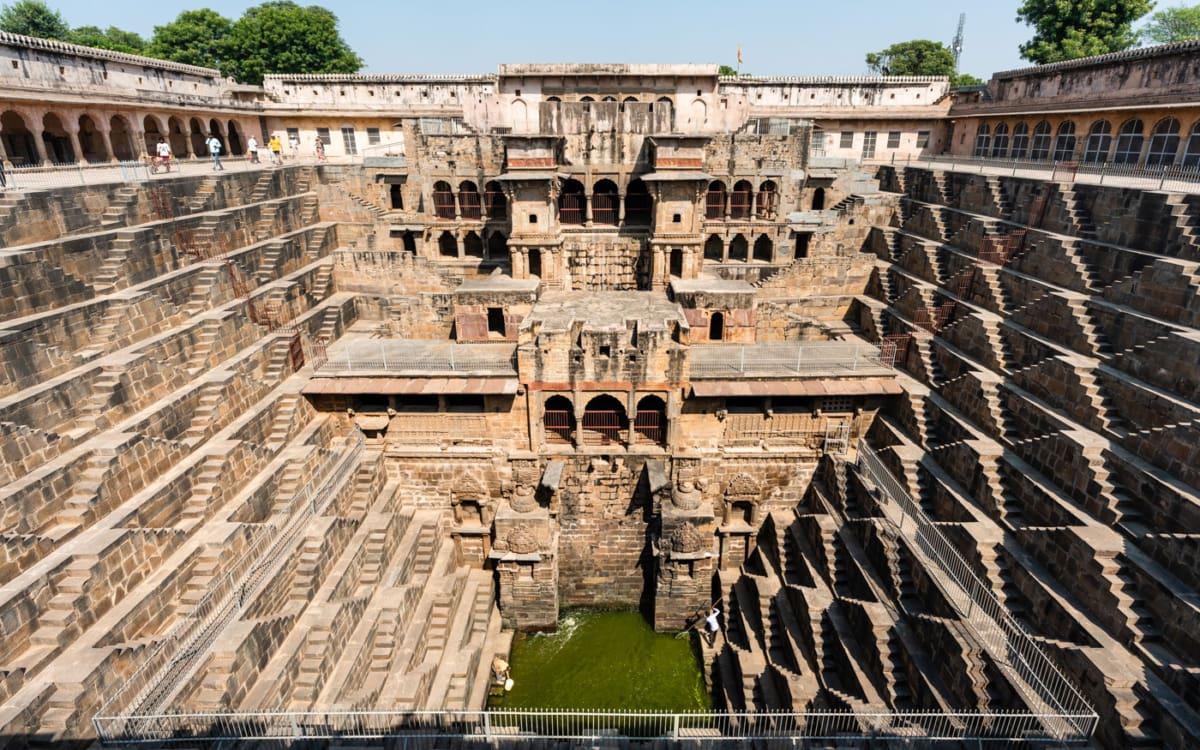 De Chand Bawdi (stepwell) in Abhaneri is een van de grootste in India