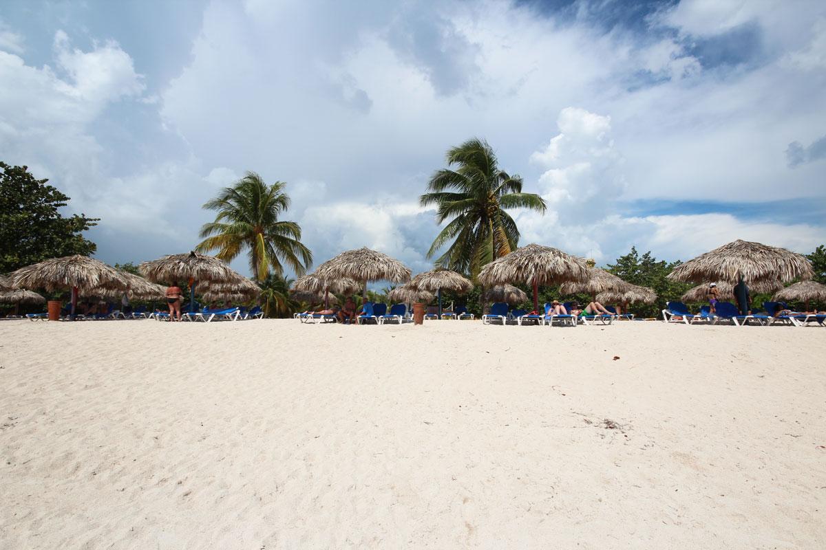 playa-ancon-beach-near-trinidad