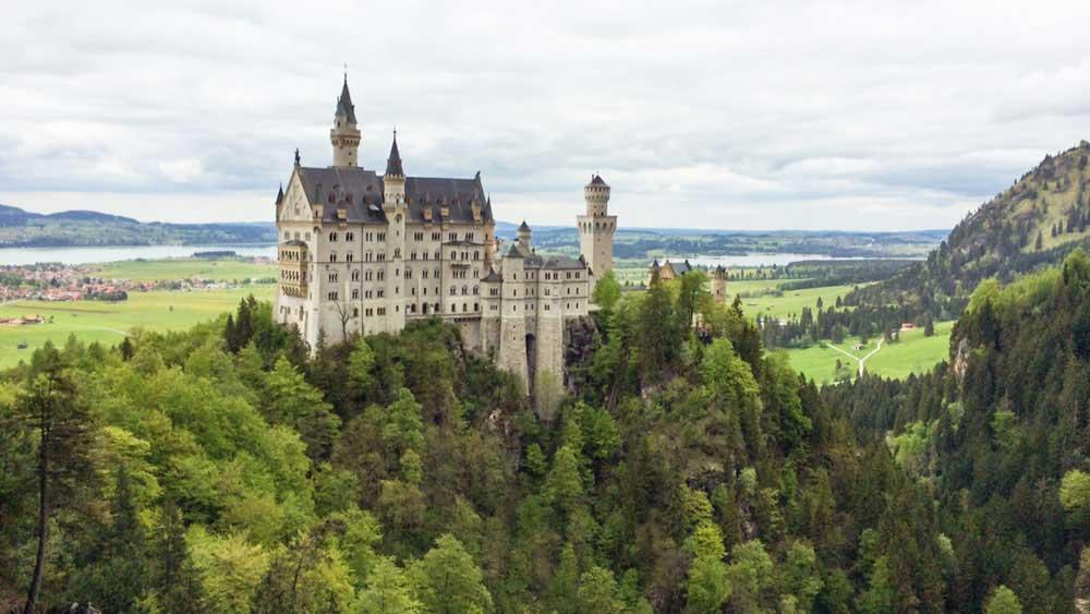 Uitzicht op Slot Neuschwanstein vanaf de Marienbrücke