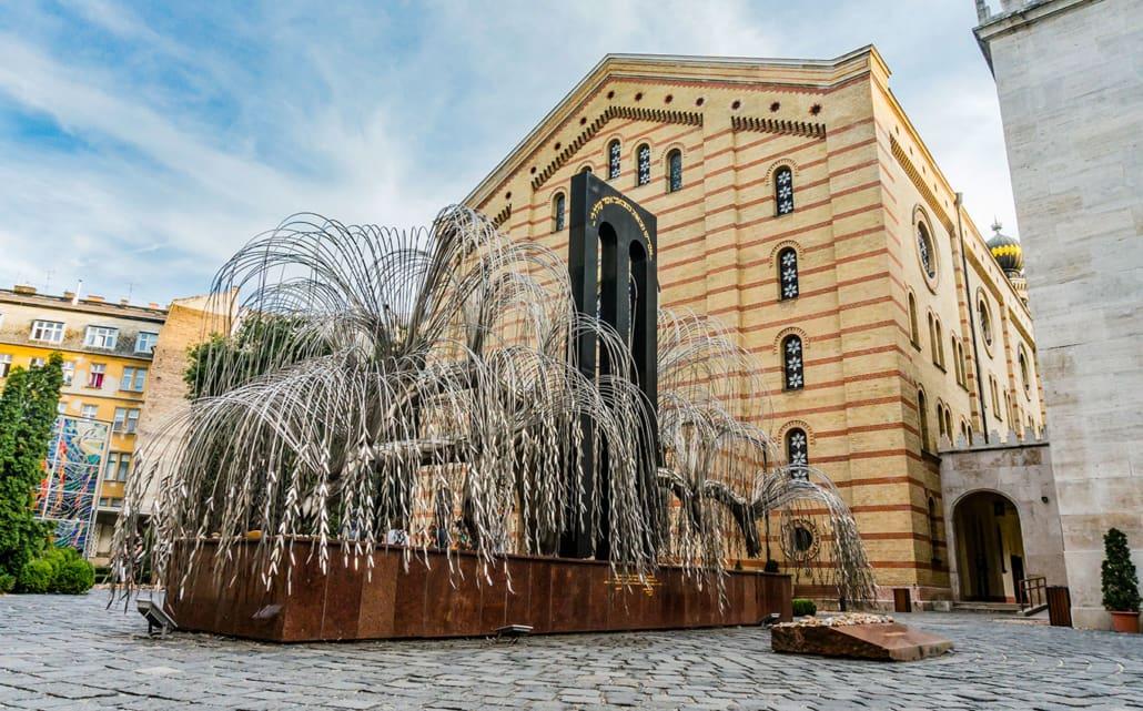 Sculpture of the Weeping Willow