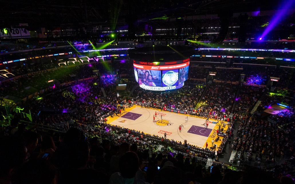 Wedstrijd van de LA Lakers in Staples Center Los Angeles