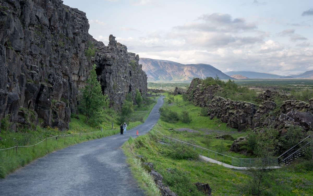 Wandelen tussen de Euraziatische en Noord-Amerikaanse tectonische platen in IJsland