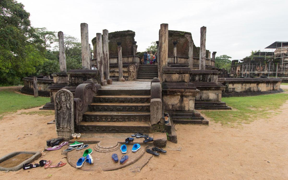polonnaruwa-ruins-temple
