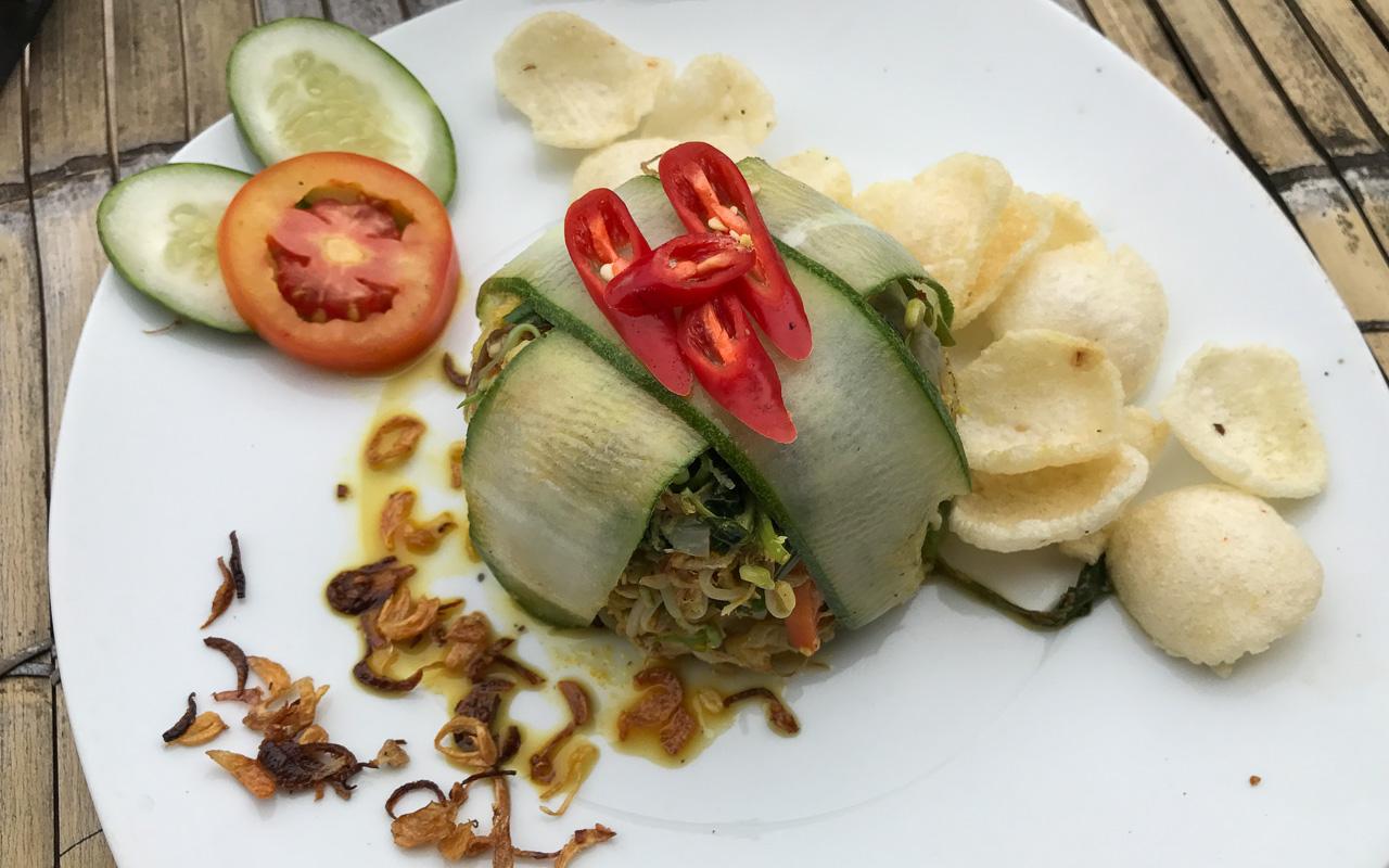 gili-meno-manger-nasi-campur