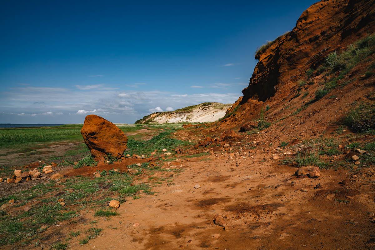 Wandelen bij het Morsumer Klif. Populaire foto op Sylt.