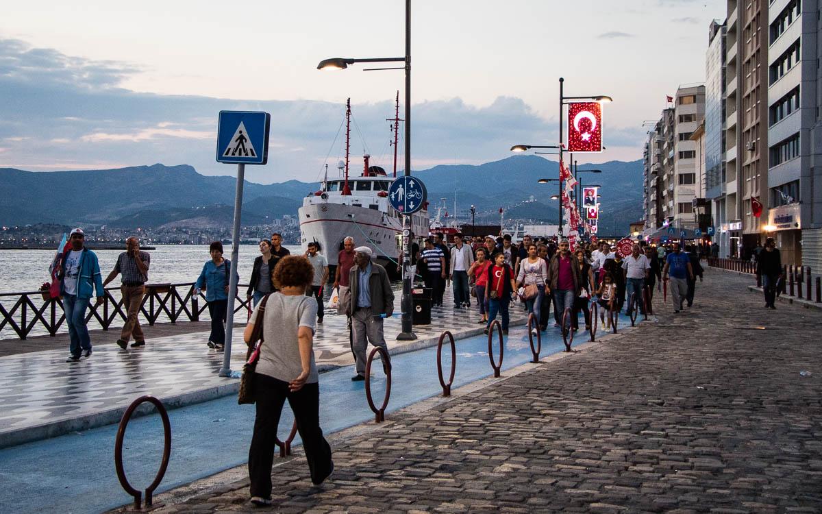 Izmir Kordon Attraction