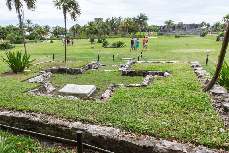 mayan-ruins-tulum-remains-ruins