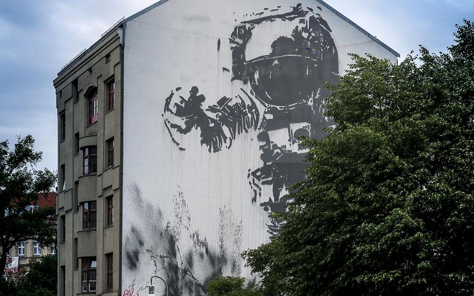 Astronaut Viktro Ash Kreuzberg Berlijn