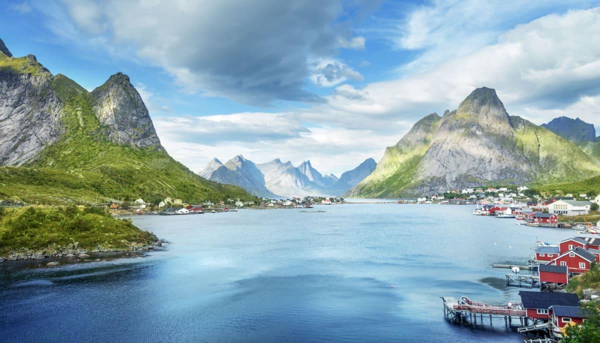 Reine en été. Les Lofoten sous leur meilleur jour