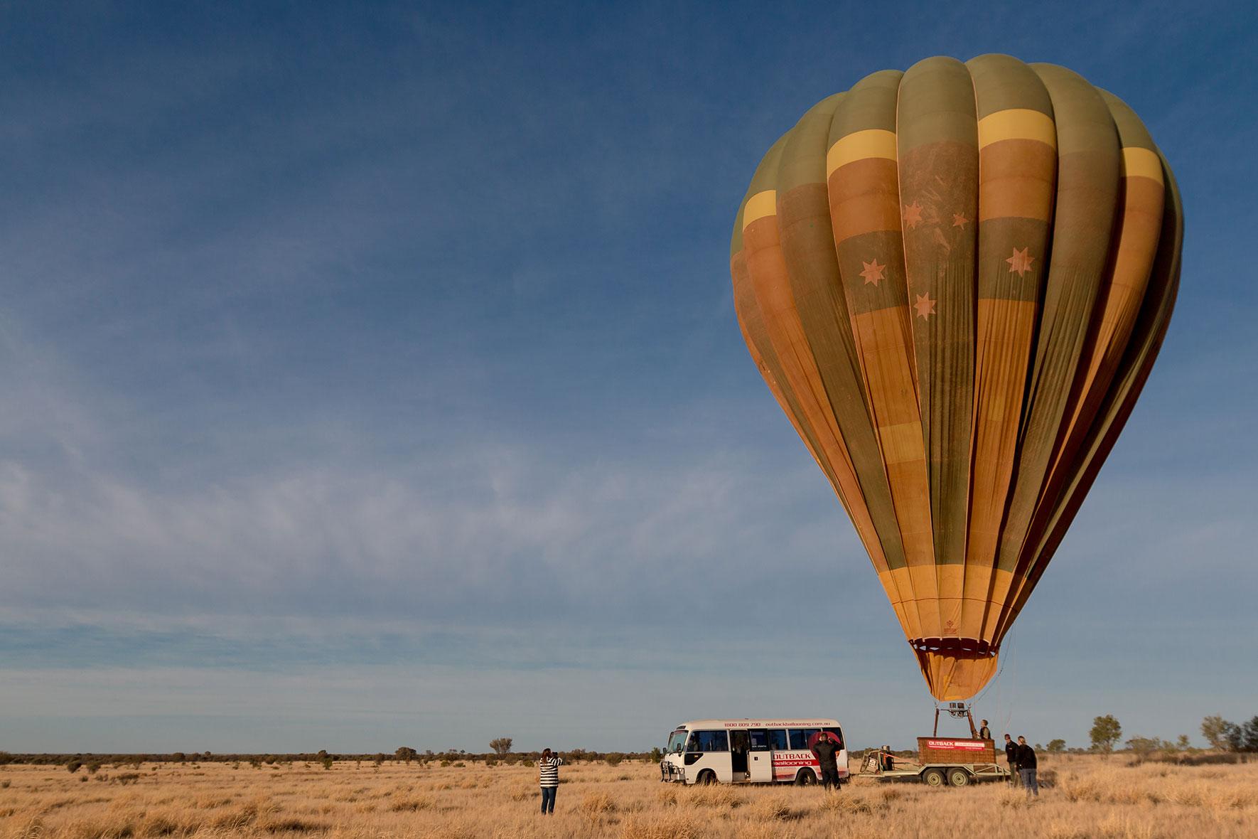 Landing hot air balloon Alice Springs