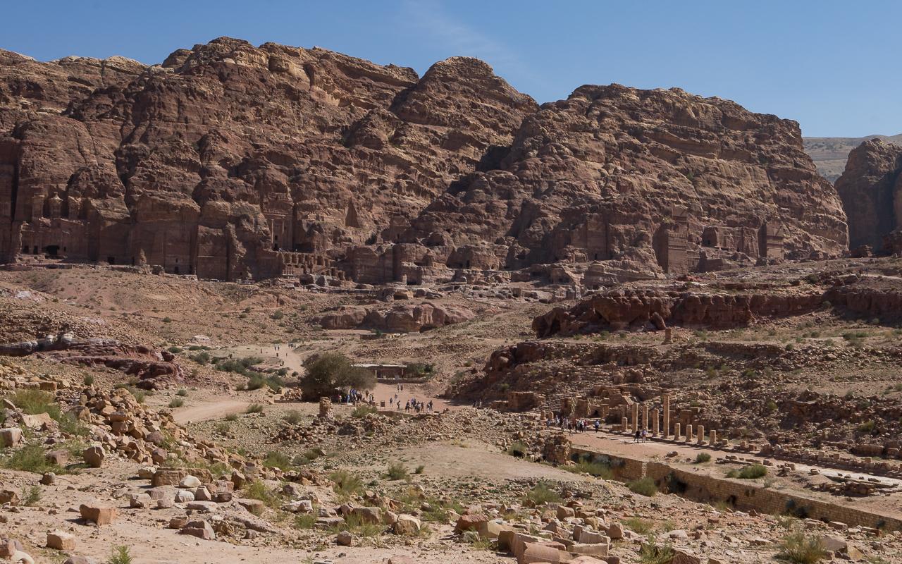 Vue de Petra, Jordanie, rue des colonnes
