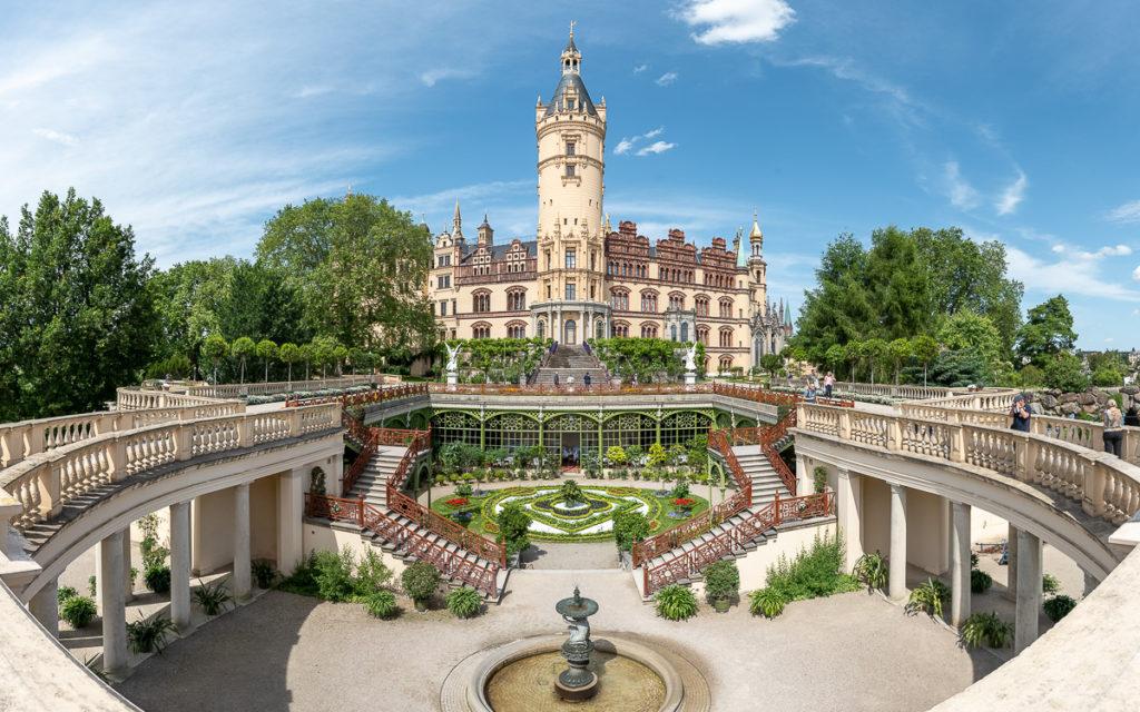 Attraction in Schwerin: Castle with courtyard