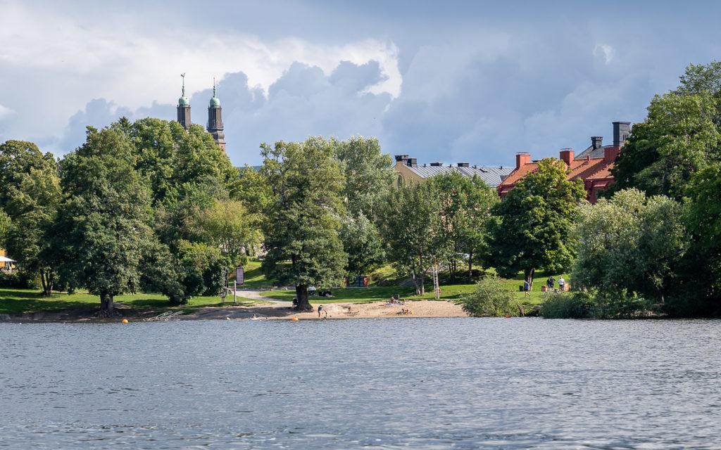 Beach on Långholmen in Stockholm, an insider tip for tourists and visitors.