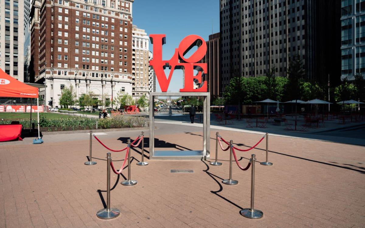 Sculpture "Love" by Robert Indiana in Philadelphia