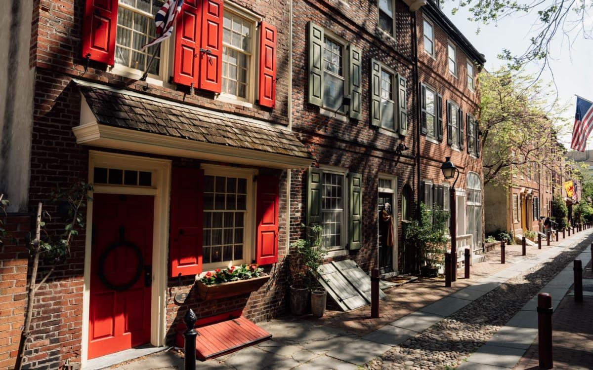 Elfreth's Alley, the oldest inhabited street in the U.S.