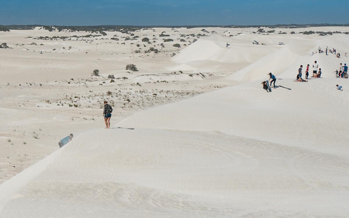 Action in Sanddünen Lancelin