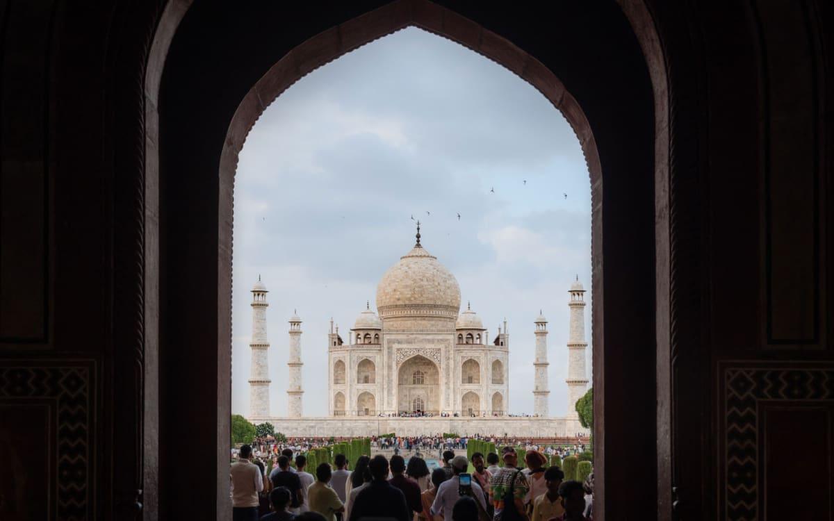 First glimpse of the Taj Mahal upon entering
