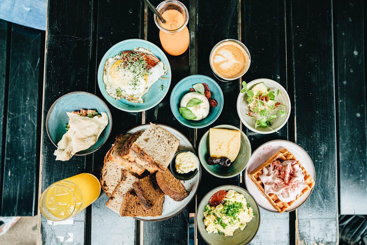Petit-déjeuner indulgent au Møller Kaffe & Køkken.