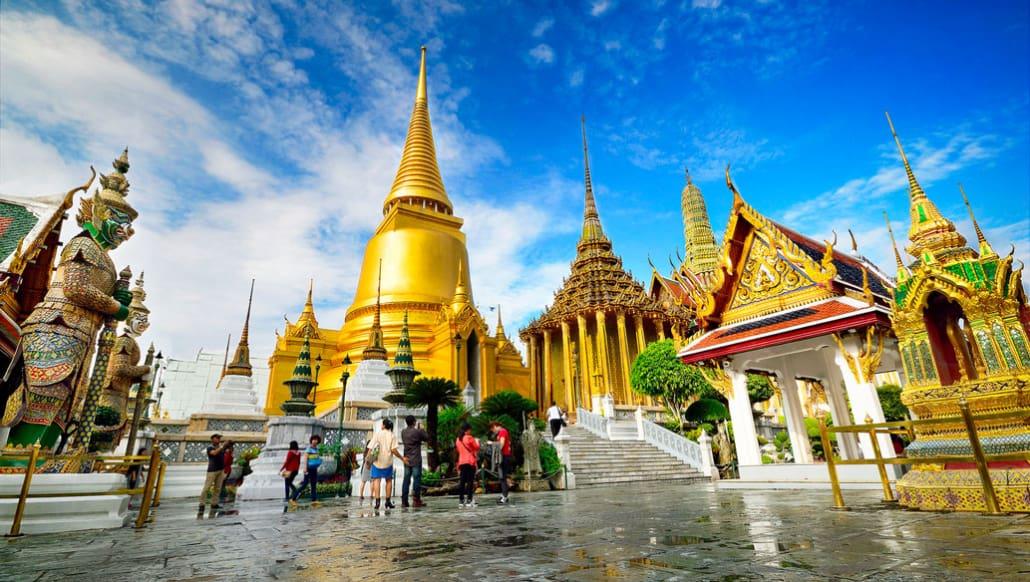 Wat Phra Kaeo Temple Bangkok