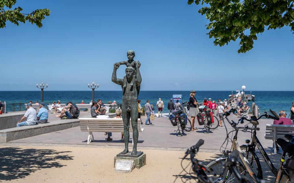 Sculpture Father and Son Kühlungsborn