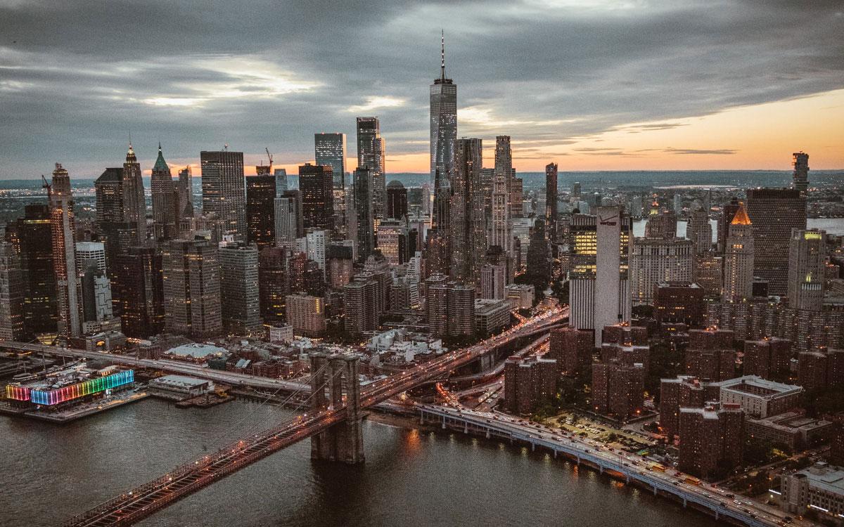 Brooklyn Bridge helicopter flight New York