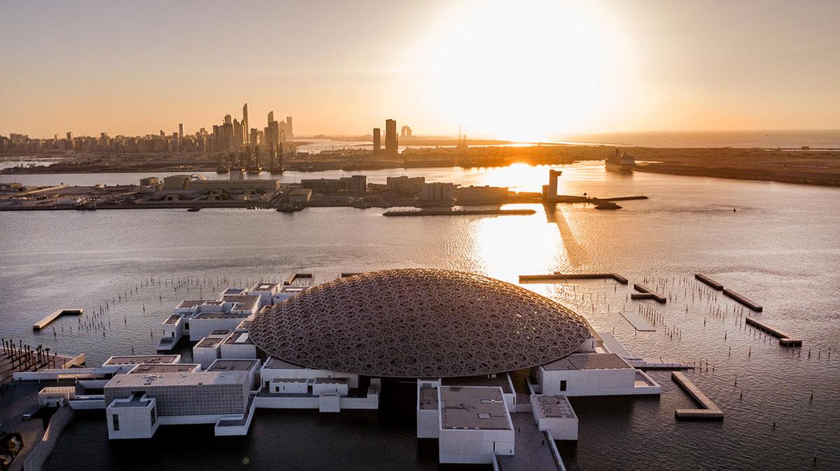 Louvre Abou Dhabi coucher de soleil