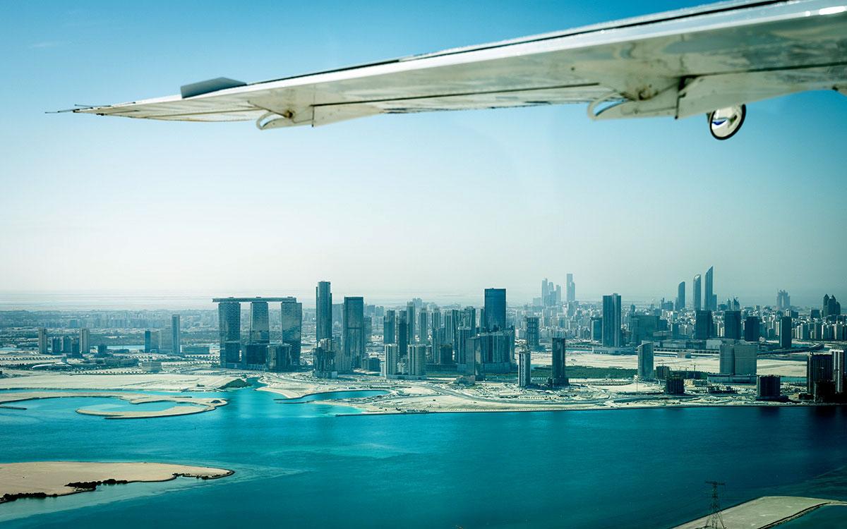 Vol en hydravion paysage urbain d'Abou Dhabi