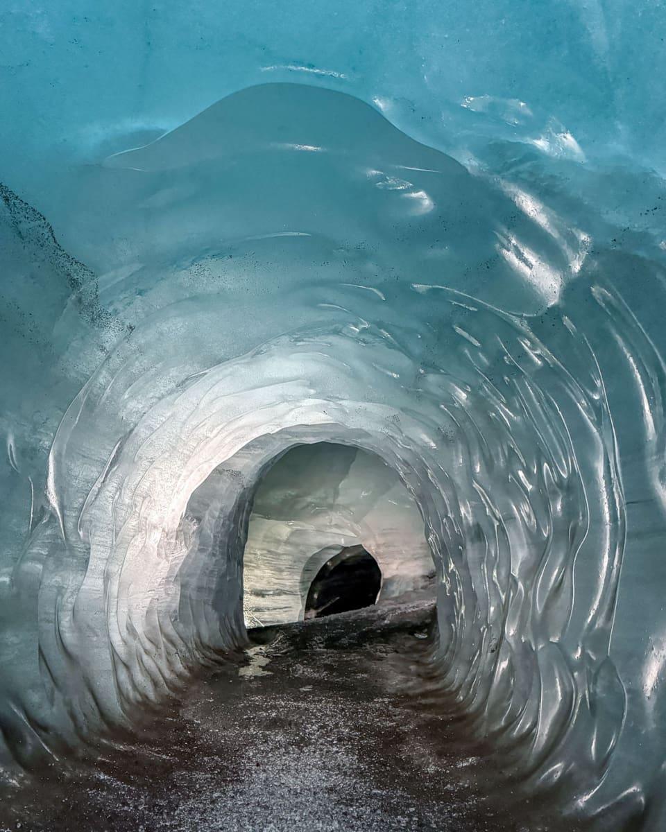 New tunnel system in Katla Ice Cave