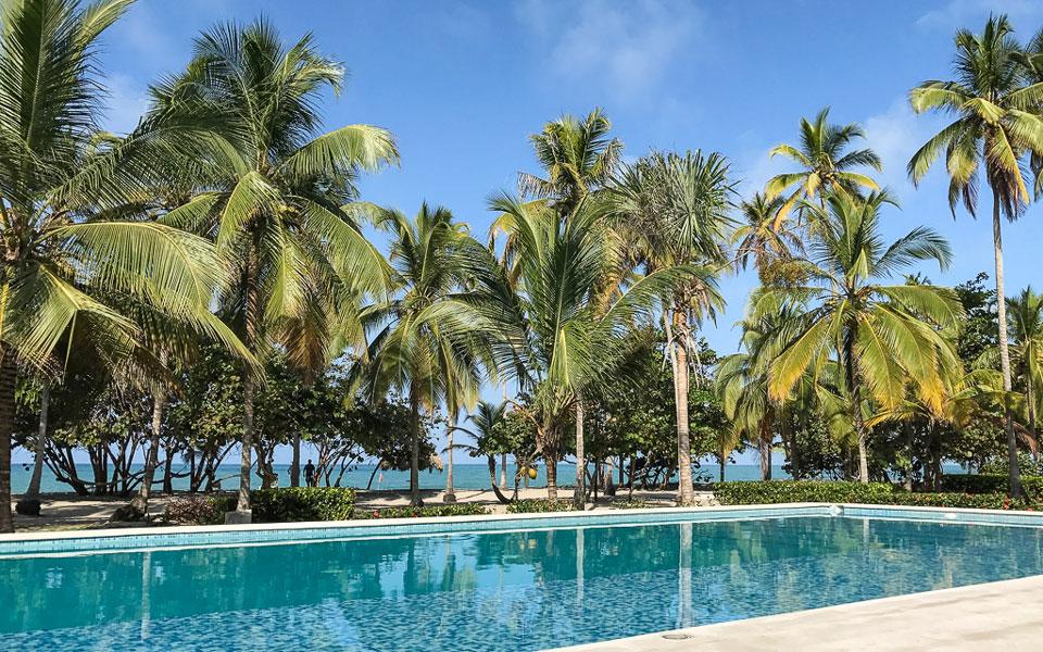 Palomino Hukumeizi Hotel with pool