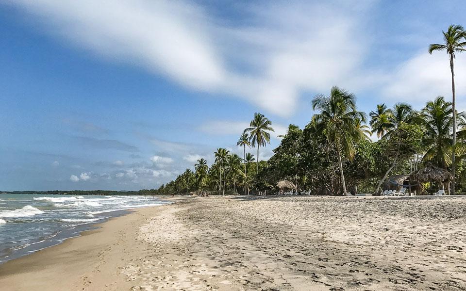 Beach at Hukumeizi Hotel in Palomino pure tranquility