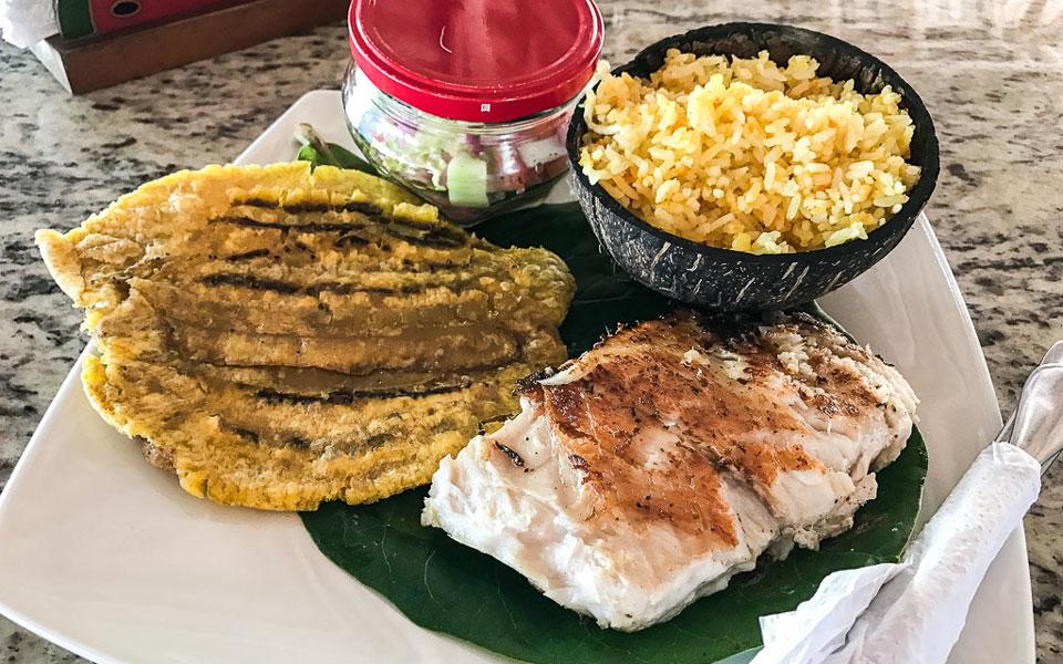 Food Palomino fish at Hukumeizi Hotel